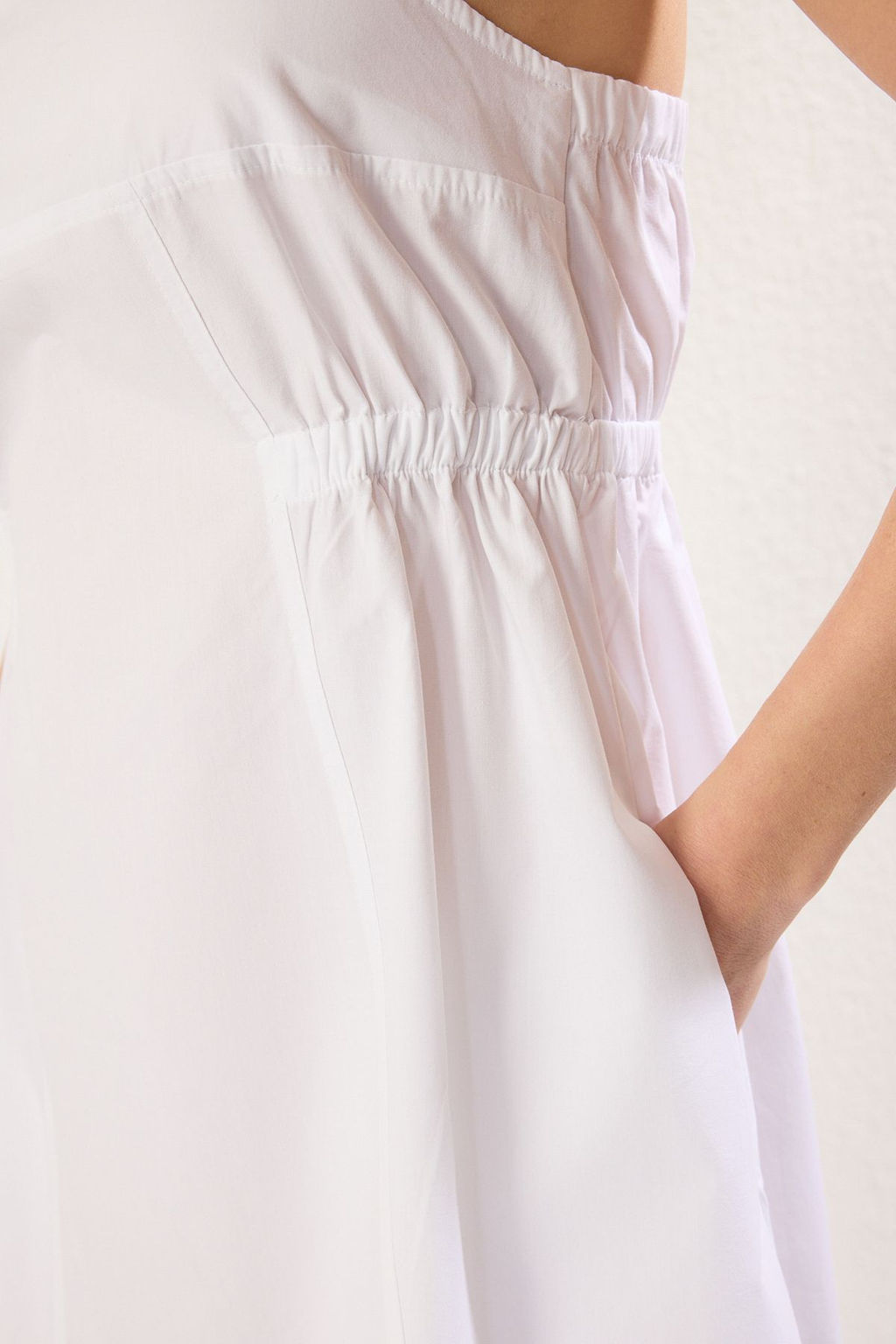 Beyaz Etegi Belden Ac?lan Bel Dekolteli Poplin Midi Dokuma Elbise TWOSS25EL00037 - Trendyolmilla фото 4