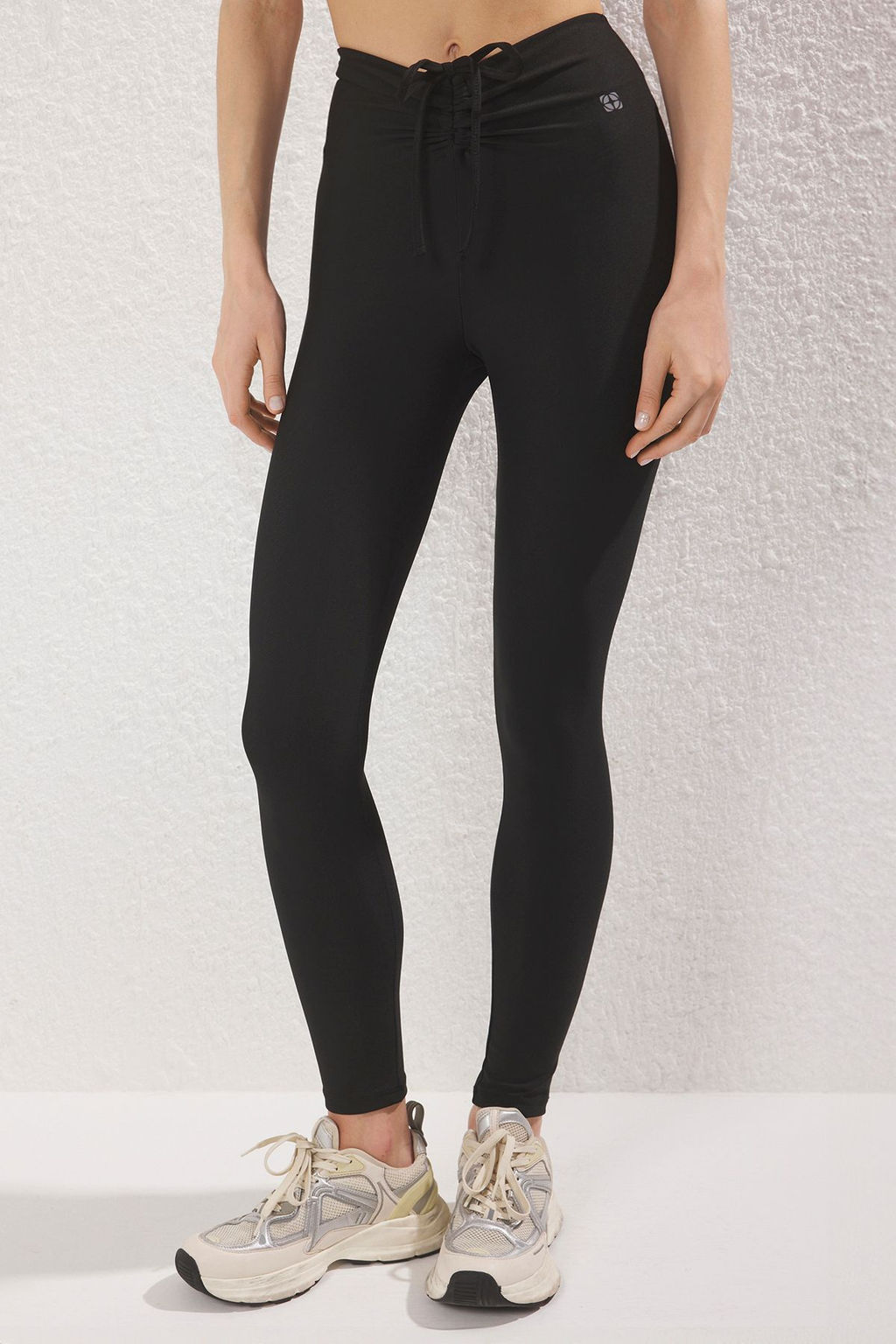 TRENDYOLMILLA Siyah Buzgulu ve Baglamal? Reflektor Detayl? Tam Boy Orme Spor Tayt THMSS25TY00019 фото 3