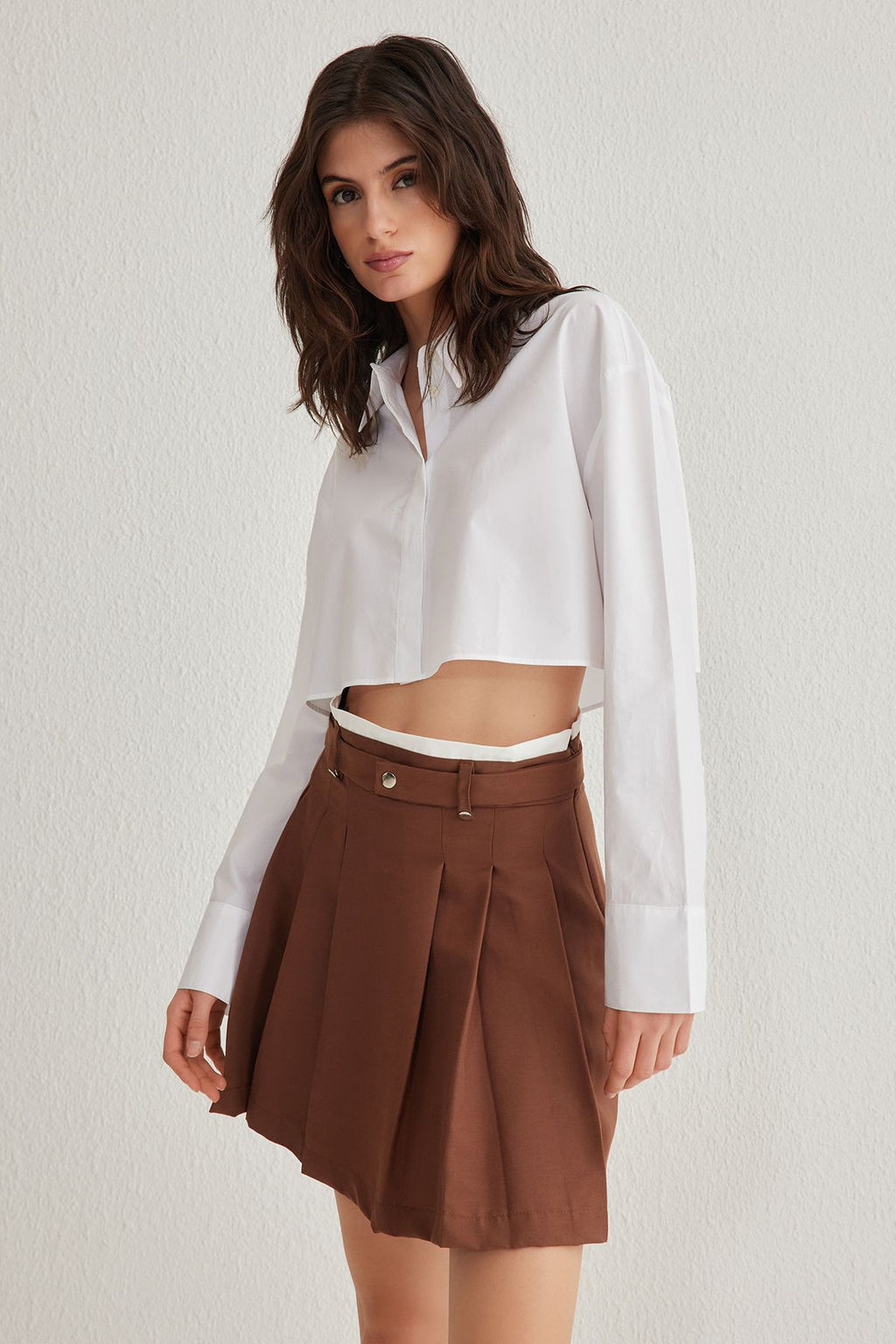 TRENDYOLMILLA Kahverengi Cift Kemer Detayl? Pileli Mini Dokuma Etek TWOAW24ET00079 фото 21