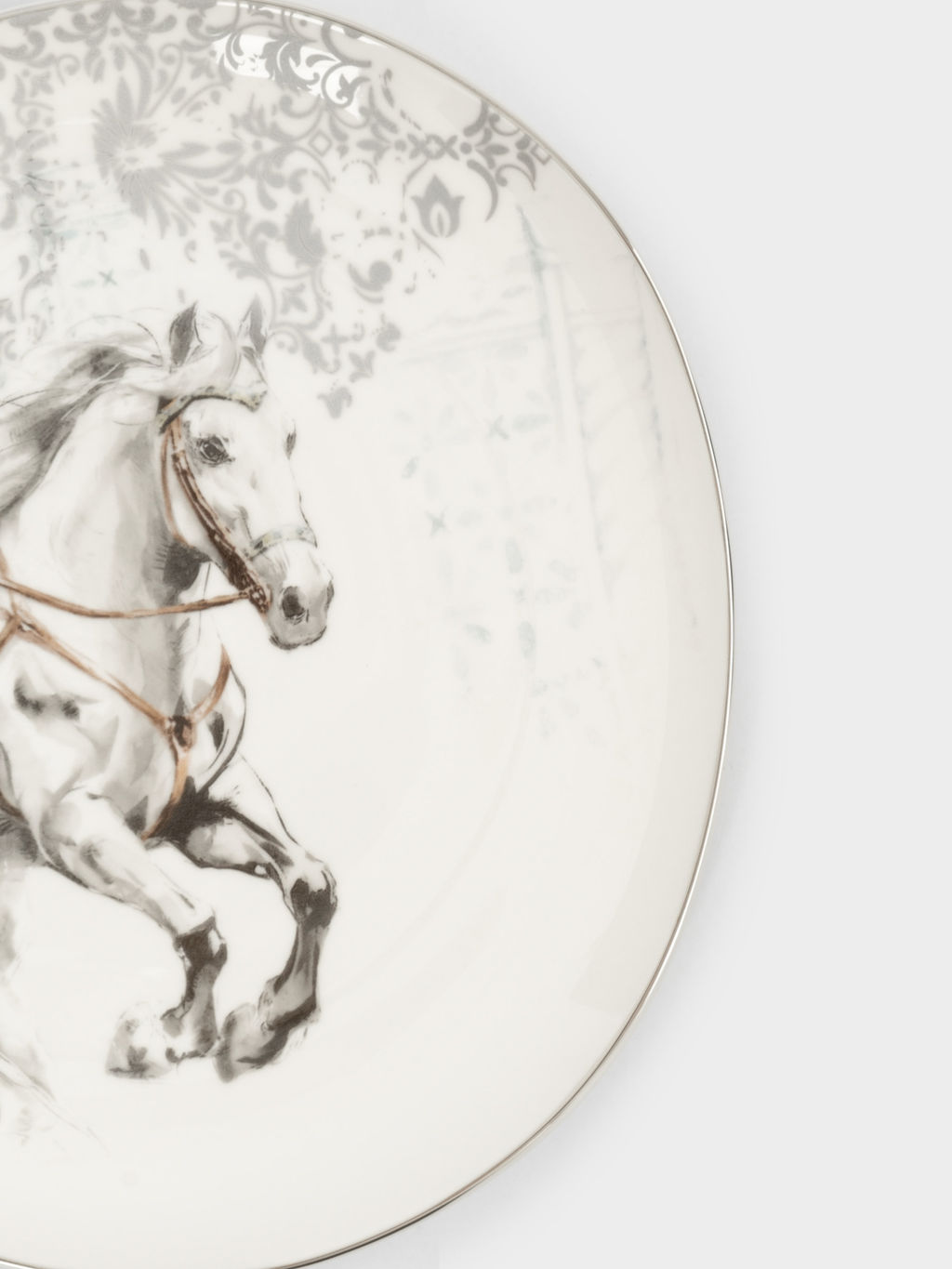 Тарелка закусочная, 21 см, фарфор N, белая, с серебристым кантом, Конь, White horse - Anna lafarg фото 3