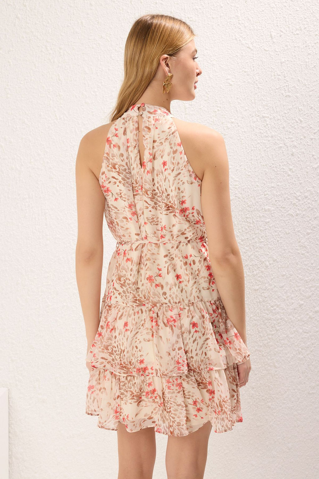 TRENDYOLMILLA Sar? Cicek Desenli A-Kesim Kat Kat Mini Astarl? Sifon Dokuma Elbise TWOSS23EL02056 фото 31