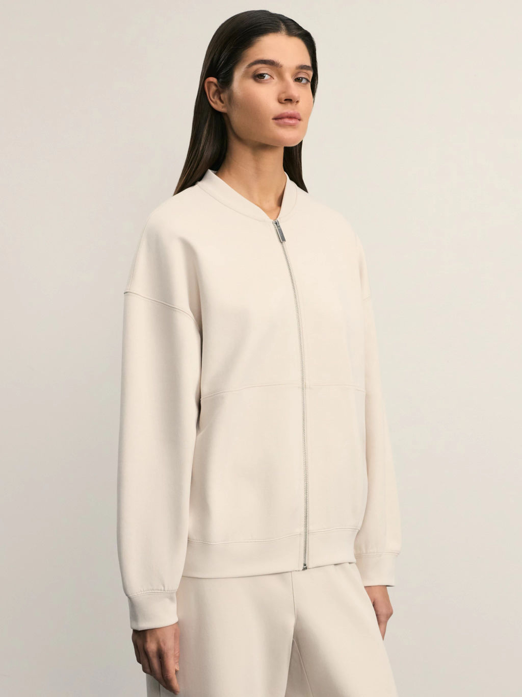 Толстовка на молнии с декоративными швами / Zarina  фото 3