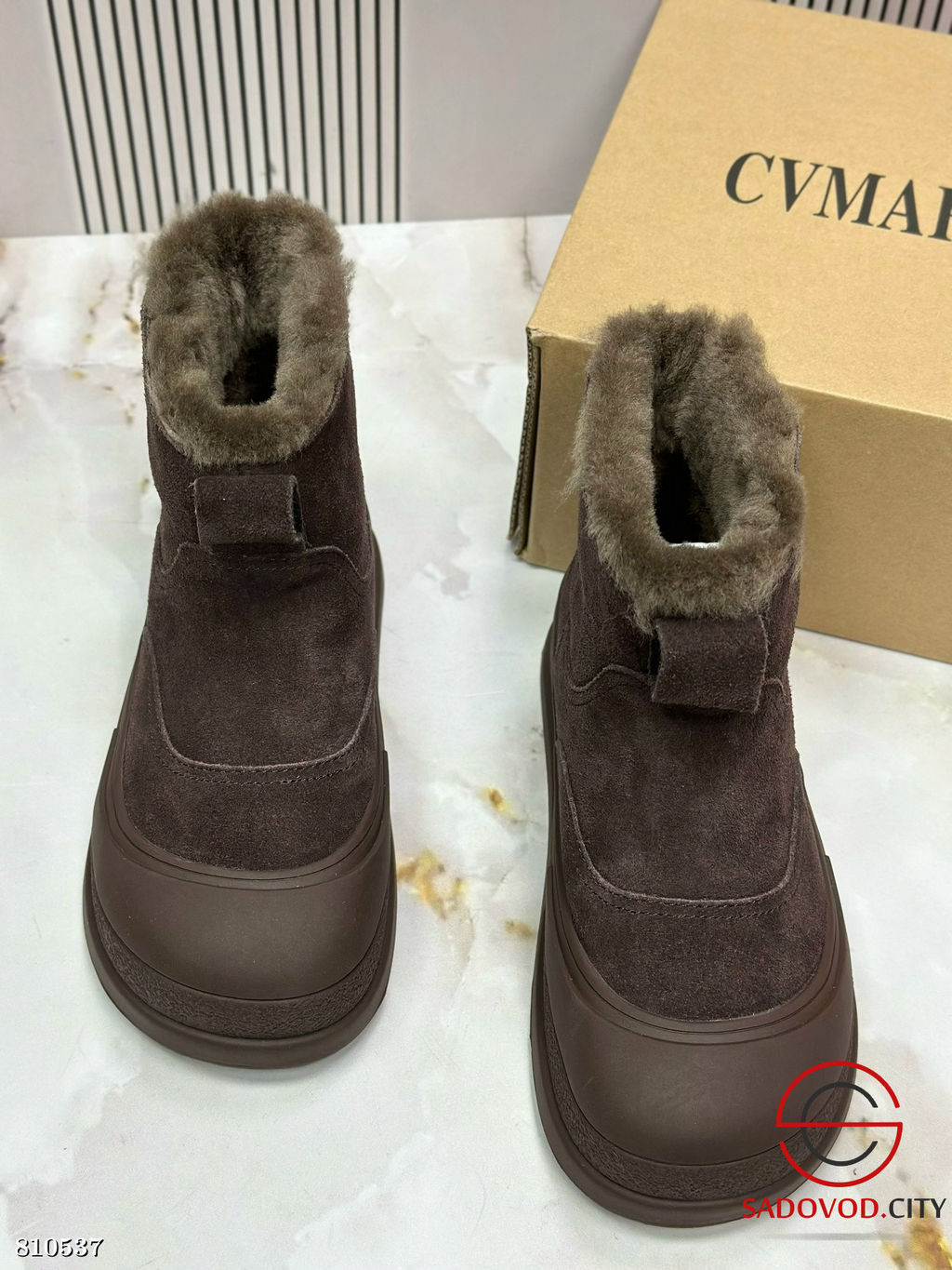 Замшевые женские ботинки для зимы