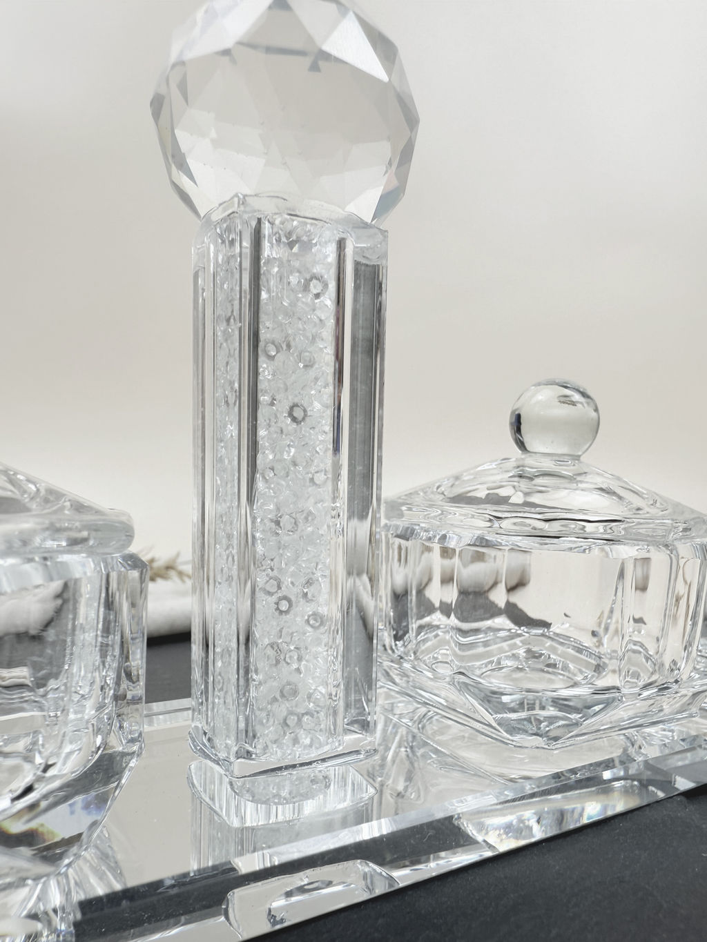 Солонки на подставке белые OLS-6797-11/6797-1