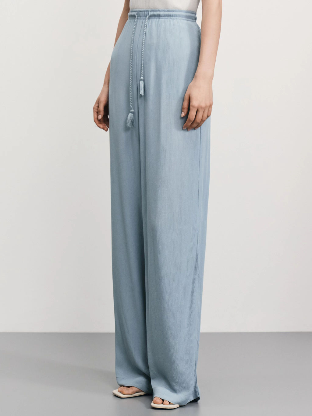 Широкие брюки из фактурной вискозы / Zarina  фото 3