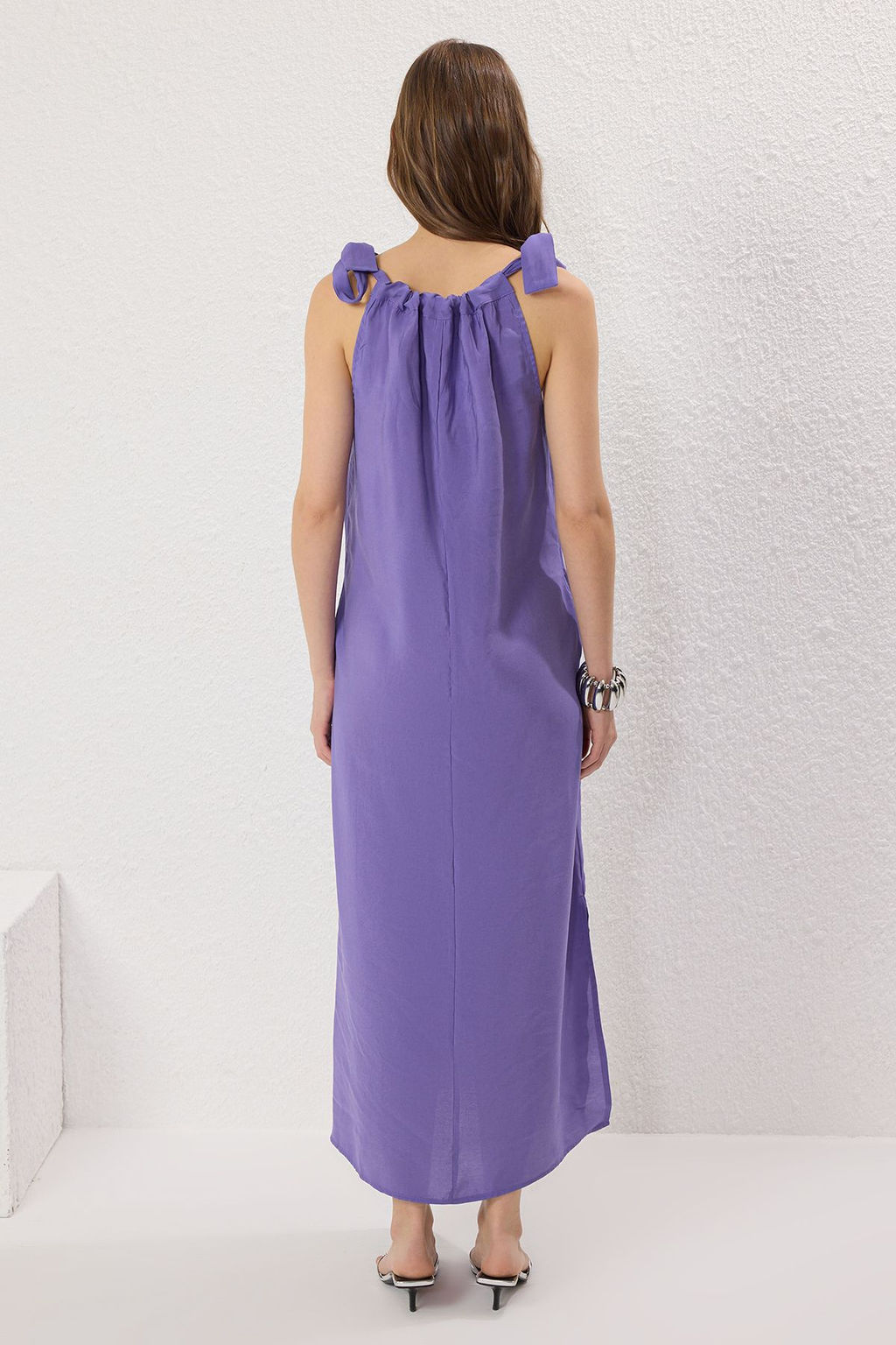 Trendyolmilla Mor More Sustainable Modal Duz Kesim Yakas? Baglama Detayl? Maxi Dokuma Elbise TWOSS25EL00302  фото 5