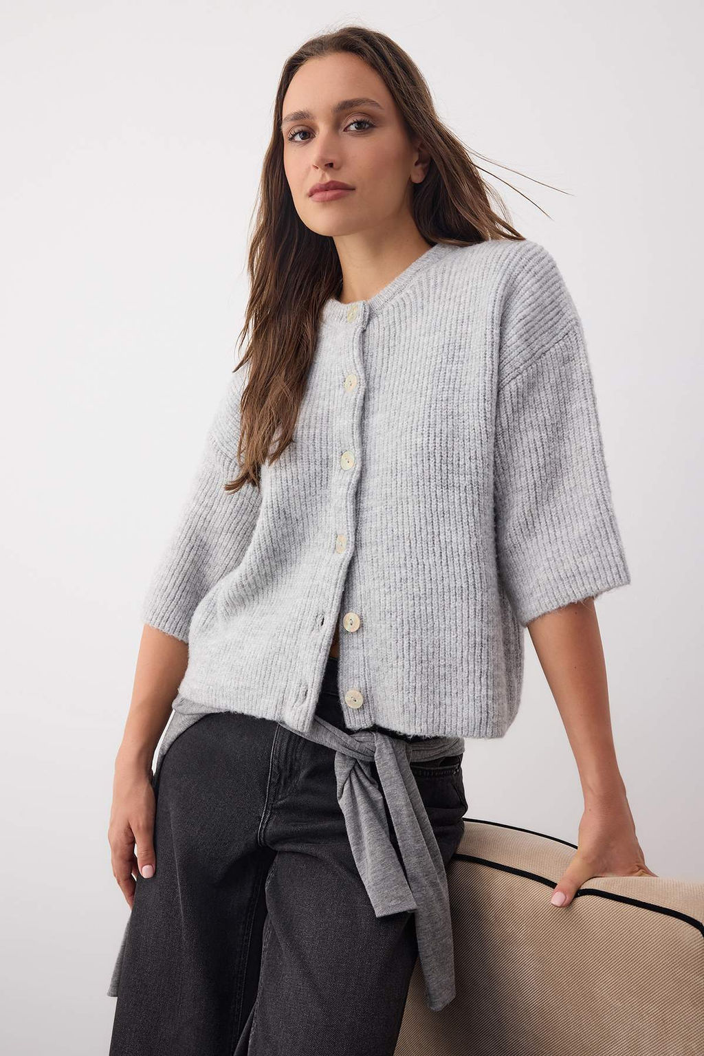 Wardrobe Essentials Gri Yumusak Dokulu Genis Kal?p K?sa Kol Basic Triko H?rka | TWOAW26HI00251