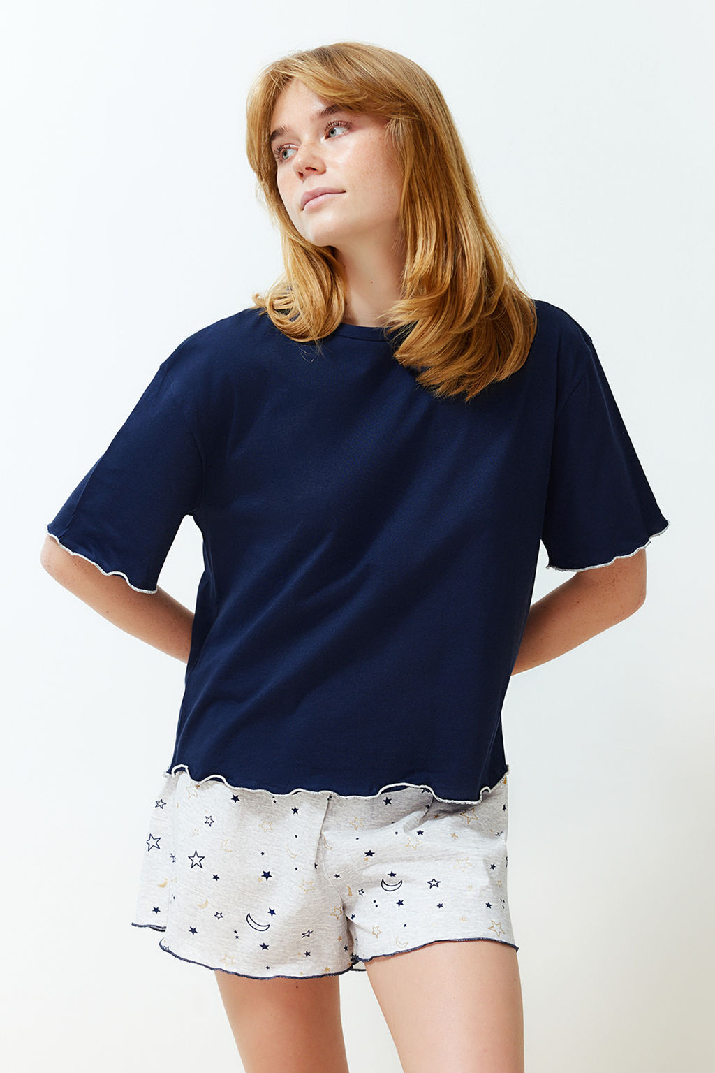 Trendyolmilla Gri Melanj Galaksi Desenli Baby Overlok Detayl? Sortlu Orme Pijama Tak?m? THMSS24PT00203 фото 8