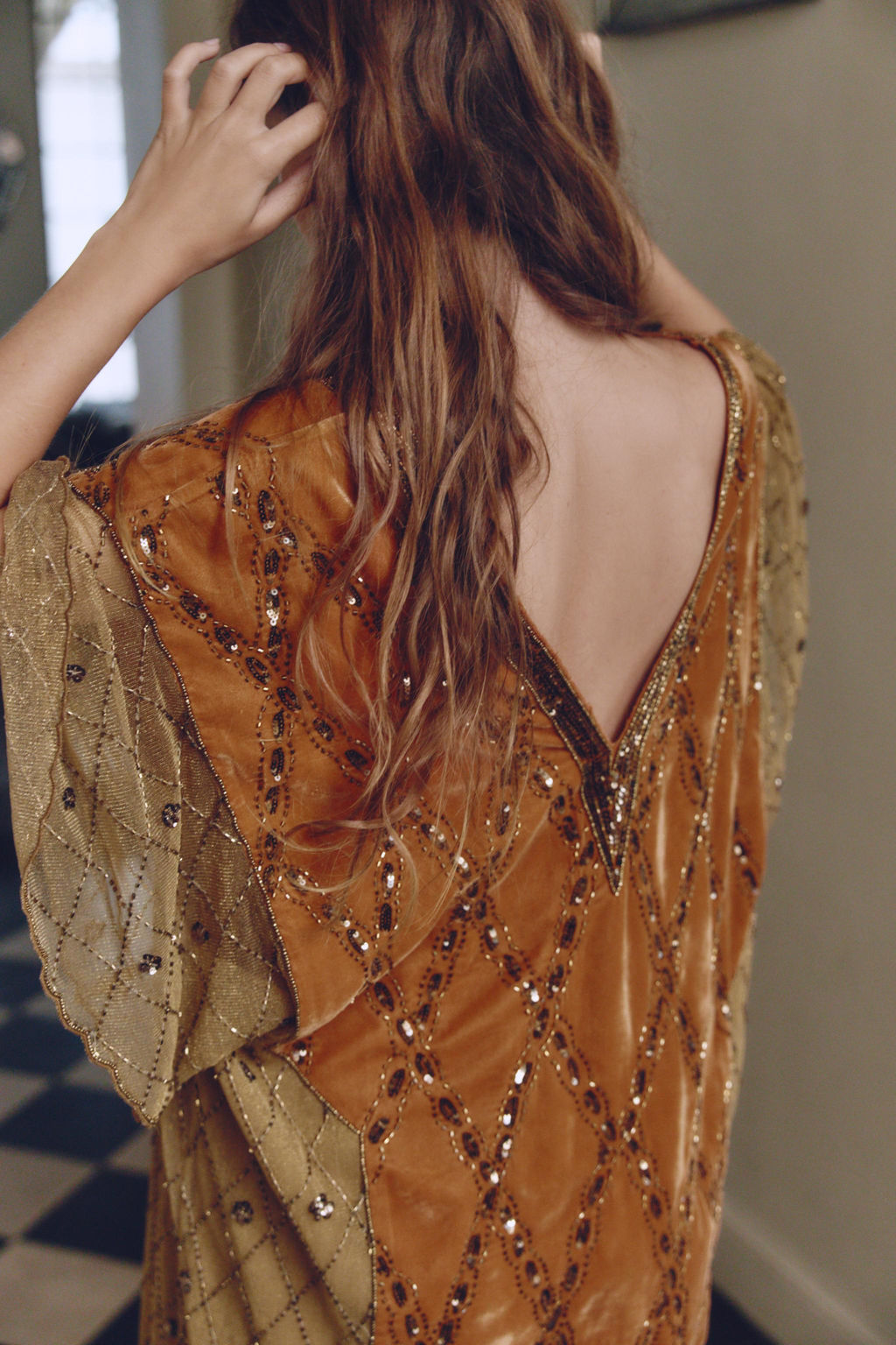 LIMITED EDITION VELVET, SEQUIN, AND BEADED CONTRAST DRESS - Zara фото 3