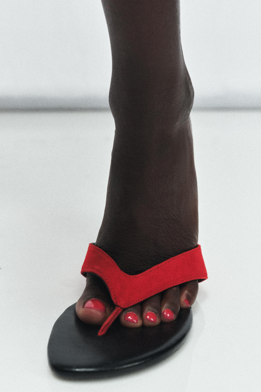 FLAT LEATHER SANDALS - Zara фото 2