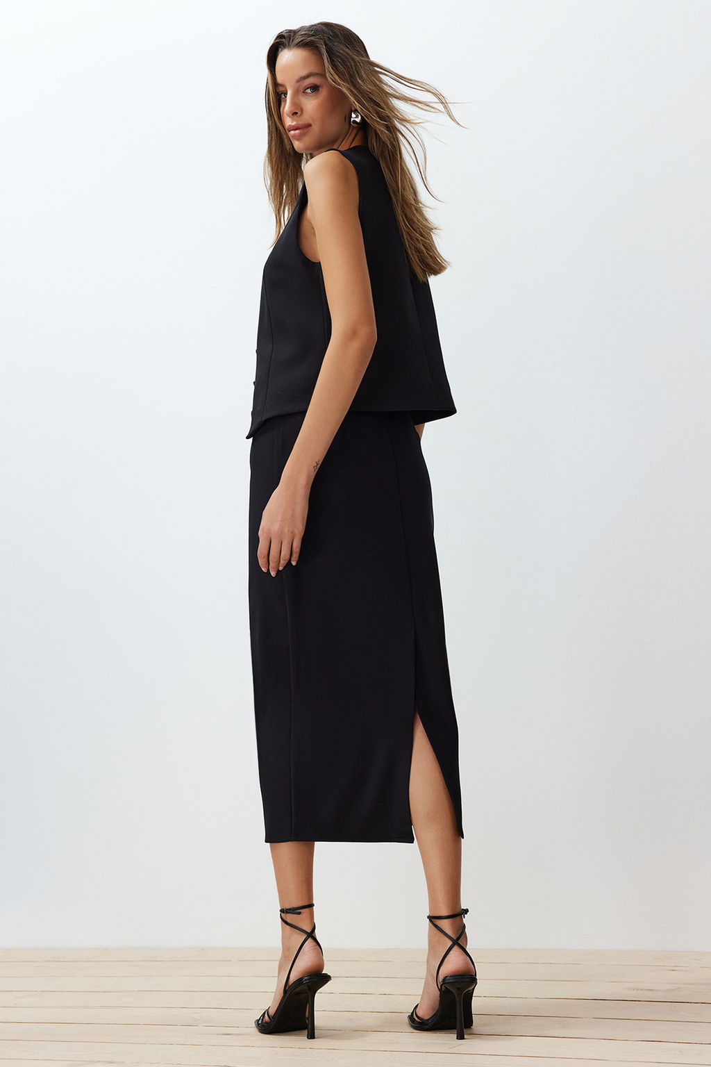 Siyah Bel Detayl? Kalem Duz Kesim Midi Boy Dokuma Etek TWOSS24ET00129 - Trendyolmilla фото 3