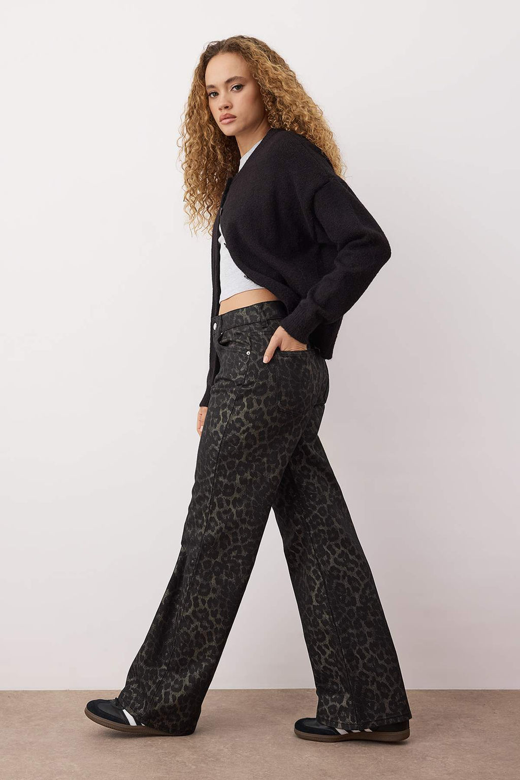 Cok Renkli Leopar Desenli Yuksek Bel Wide Leg Genis Paca Jeans TWOAW26JE00154 - Trendyolmilla фото 2