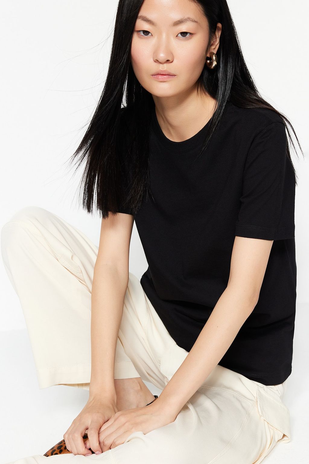 TRENDYOLMILLA Ekru %100 Pamuk Premium Basic Bisiklet Yaka Orme T-Shirt TWOSS23TS00042  фото 8