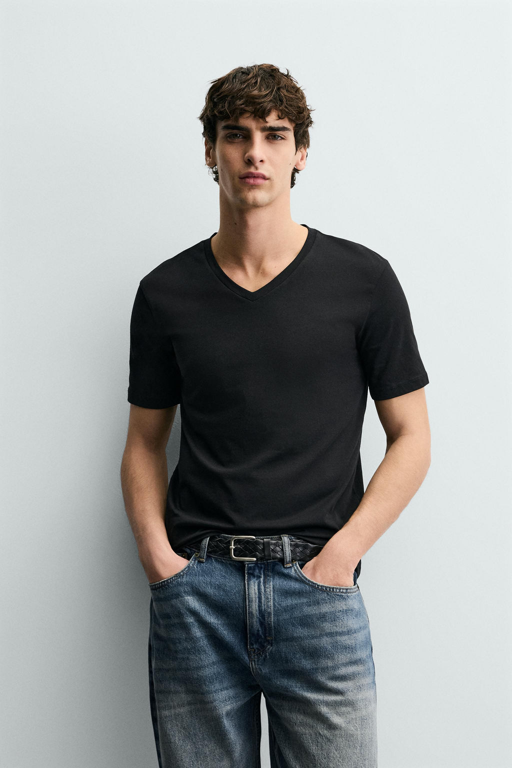BASIC V-NECK T-SHIRT - Zara фото 10