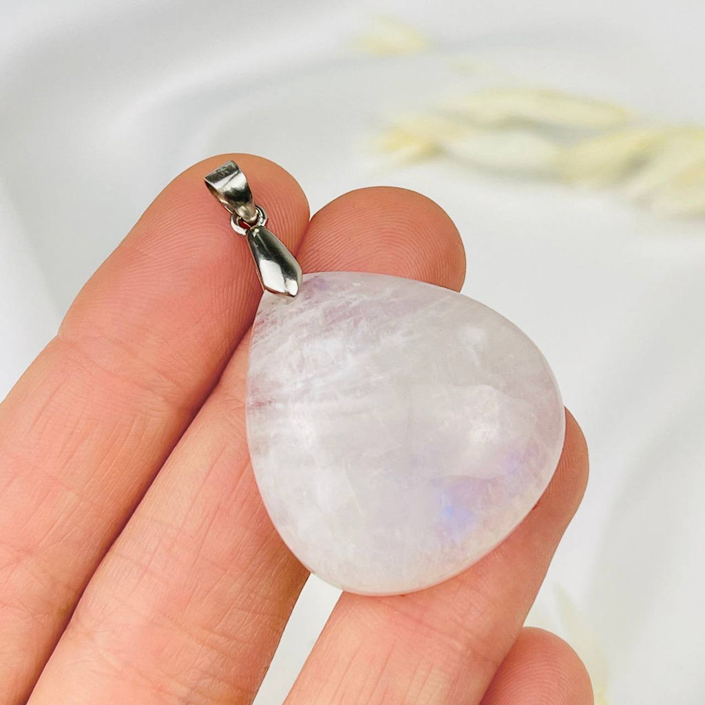 Кулон из Лунного камня