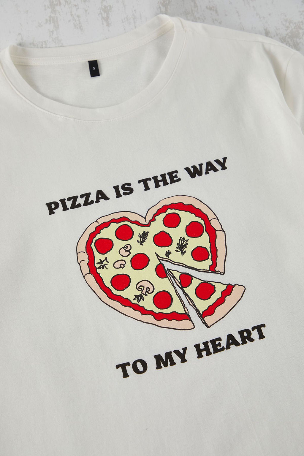 Trendyolmilla Man Ekru Siyah Regular Fit Pizza Bask?l? %100 Pamuk Couple Orme Erkek Pijama Tak?m? TMNSS25PT00048  фото 7