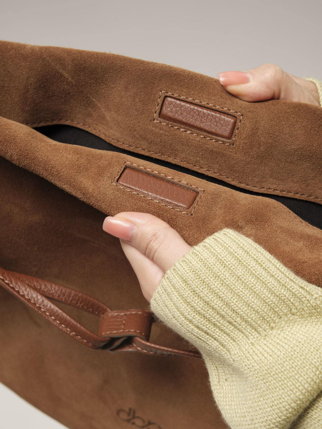 Замшевая сумка Margo DBR 31201 коричневый лист  фото 10