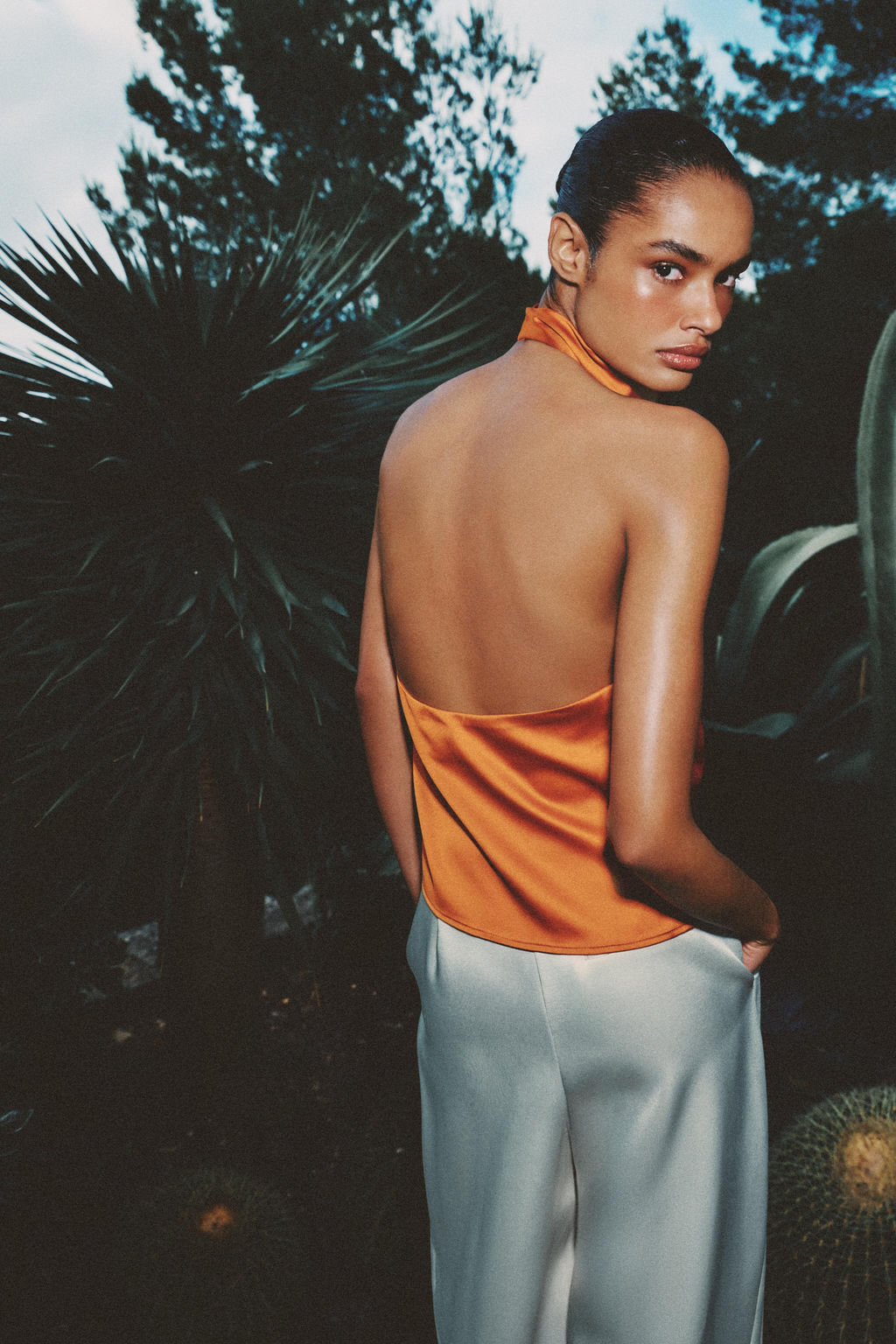 TOP HALTER SATINADO / Naranja - Zara фото 3