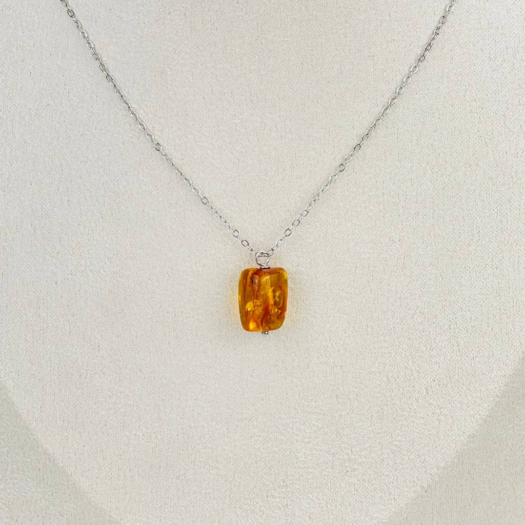 Кулон на цепочке из Янтаря 45 см +