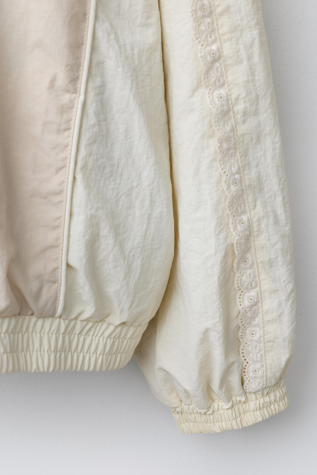 ULTRALIGHT LACE JACKET - Zara фото 4