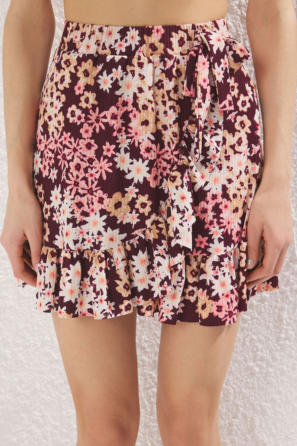 Kahverengi Bask?l? Volanl? Yuksek Bel Mini Esnek Orme Etek TWOSS21ET0010