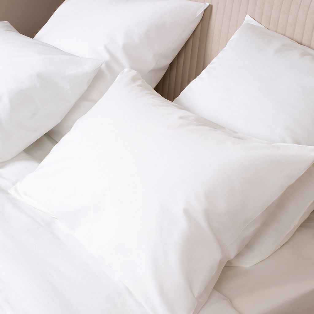 Постельное белье Моноспейс Семейный (2 пододеяльника) + 4 наволочки, белый