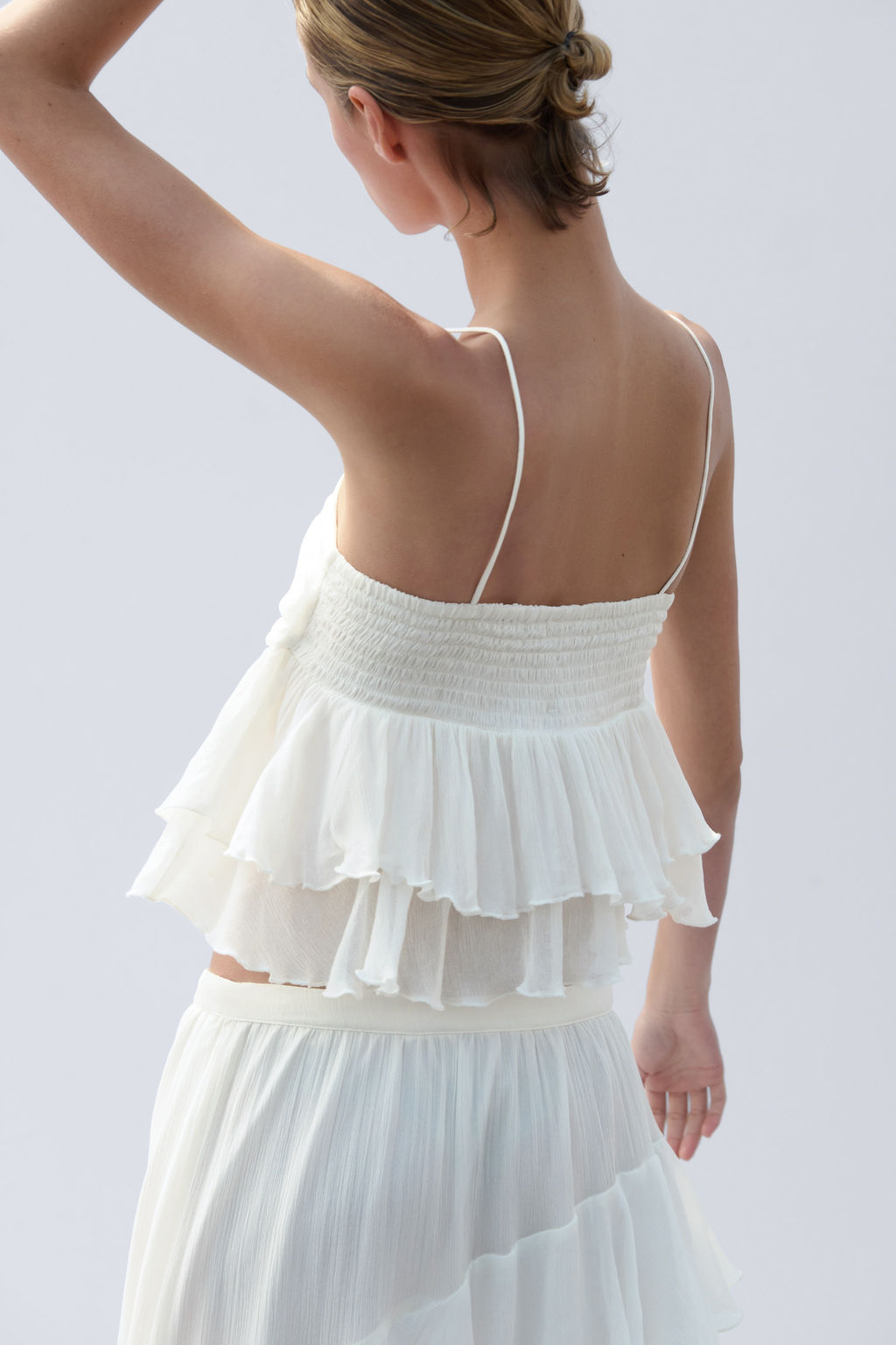 Top de volantes con efecto arrugado - H&m фото 6