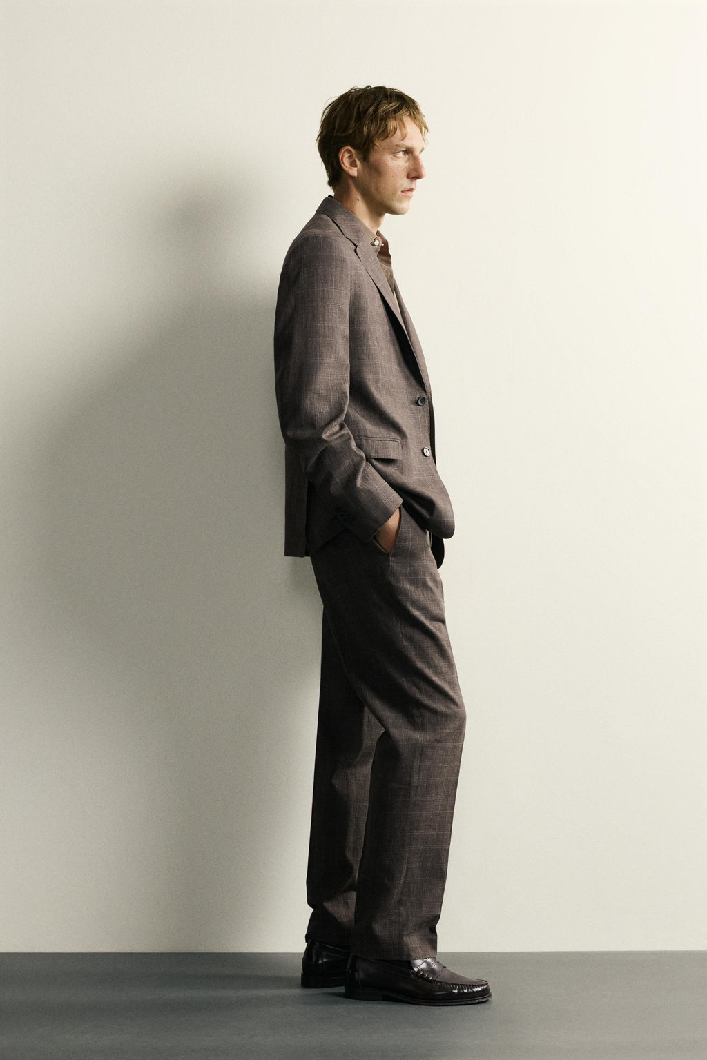 BLAZER TRAJE CUADROS LINO - LANA / Marr?n - Zara фото 4