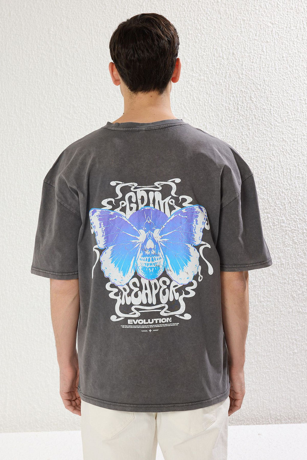 Trendyolmilla Man Antrasit Unisex Oversize/Genis Kesim Soluk Efekt Kelebek Bask?l? %100 Pamuk T-Shirt TMNSS25TS00013  фото 6