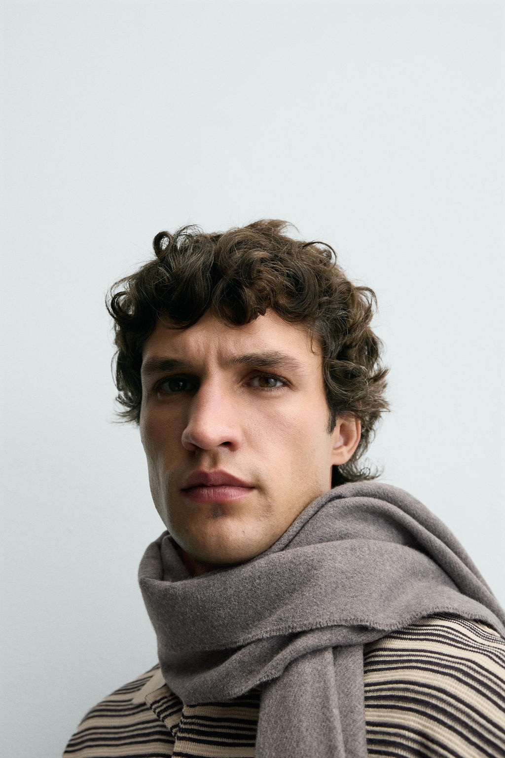 STRIPED TEXTURED JACKET - Zara фото 5