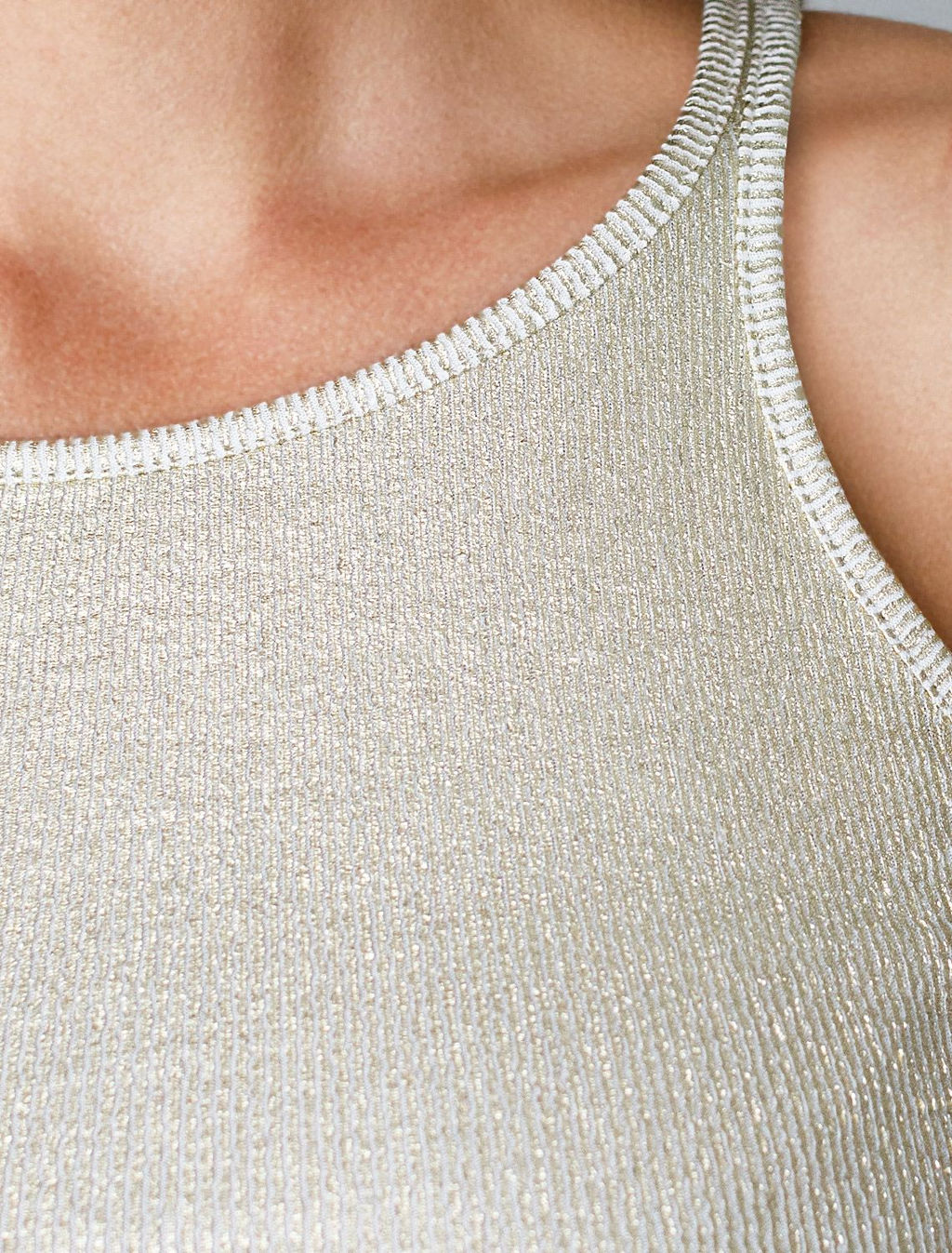 Топ с закрытым декольте из хлопка с эластаном в рубчик с матовым покрытием металлик - Vilatte фото 2