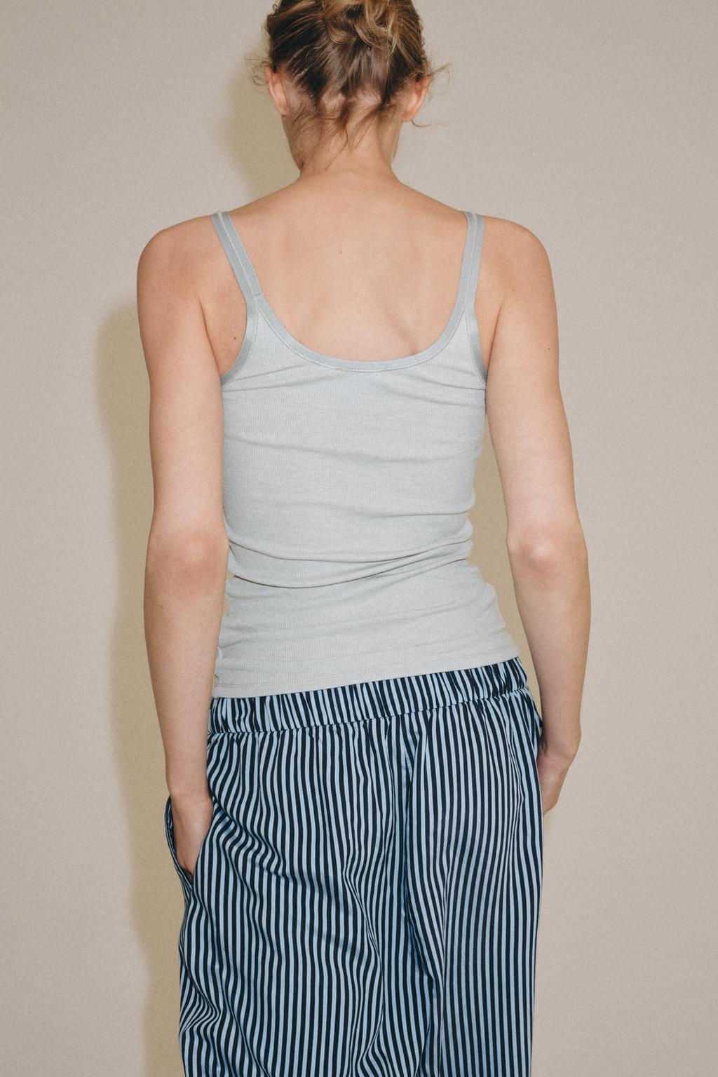 SOFT INTERLOCK TOP WITH DRAPED SIDE DETAIL - Zara фото 40