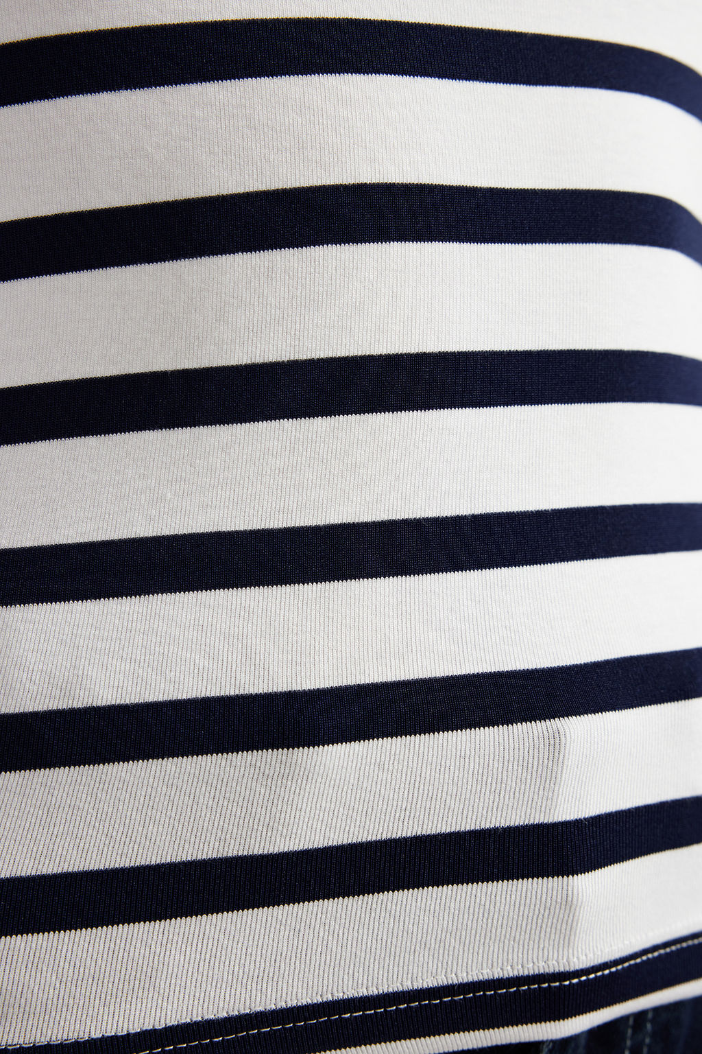 Lacivert Cizgili Viskoz/Yumusak Kumas Vucuda Oturan Esnek Orme Bluz TWOSS24BZ00296