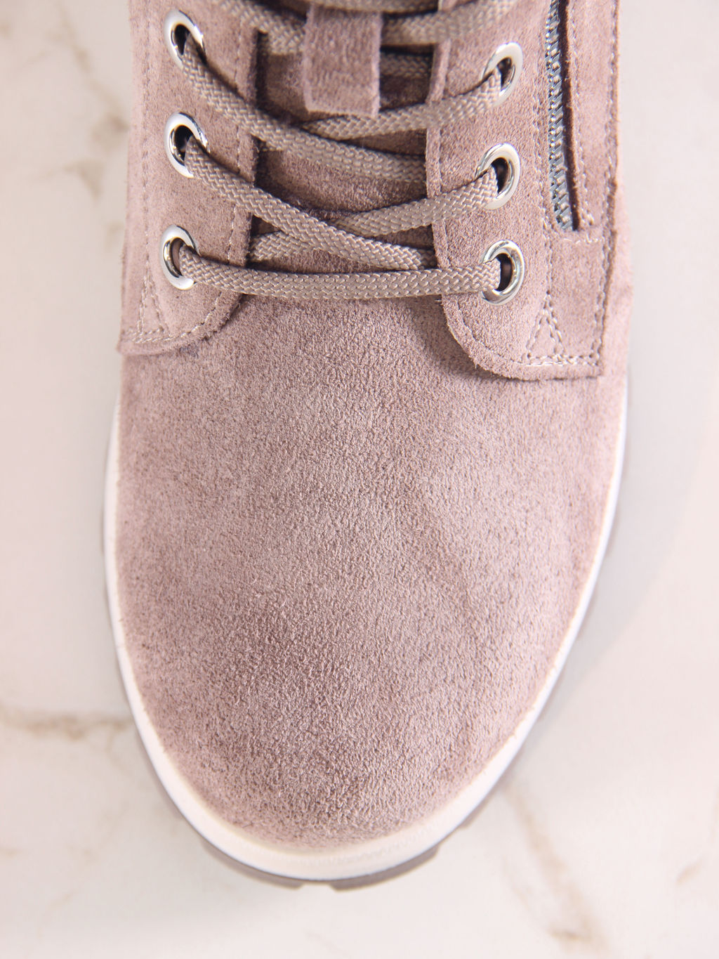 Ботинки 261.uno9br.Капучино замша+бежевый/мех