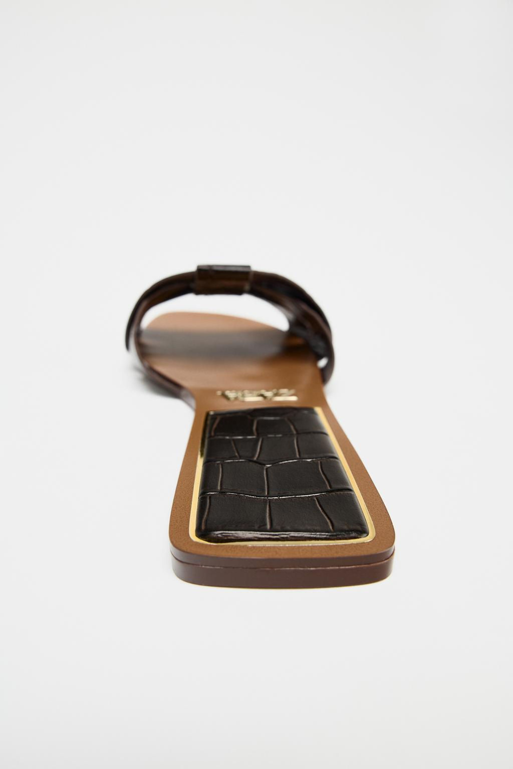 FLAT EMBOSSED LEATHER SANDALS