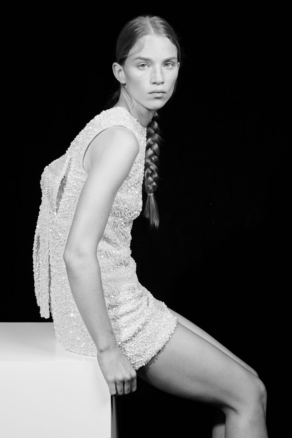 Vestido de lentejuelas con lazo decorativo - H&m фото 4