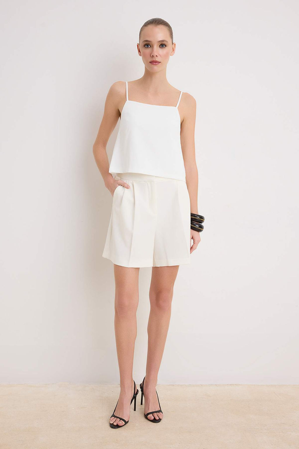 Beyaz Arkas? Dugme Detayl? Astarl? Dokuma Bluz TWOSS26BZ00324 Dokuma Bluz TWOSS26BZ00324 - Trendyolmilla фото 2