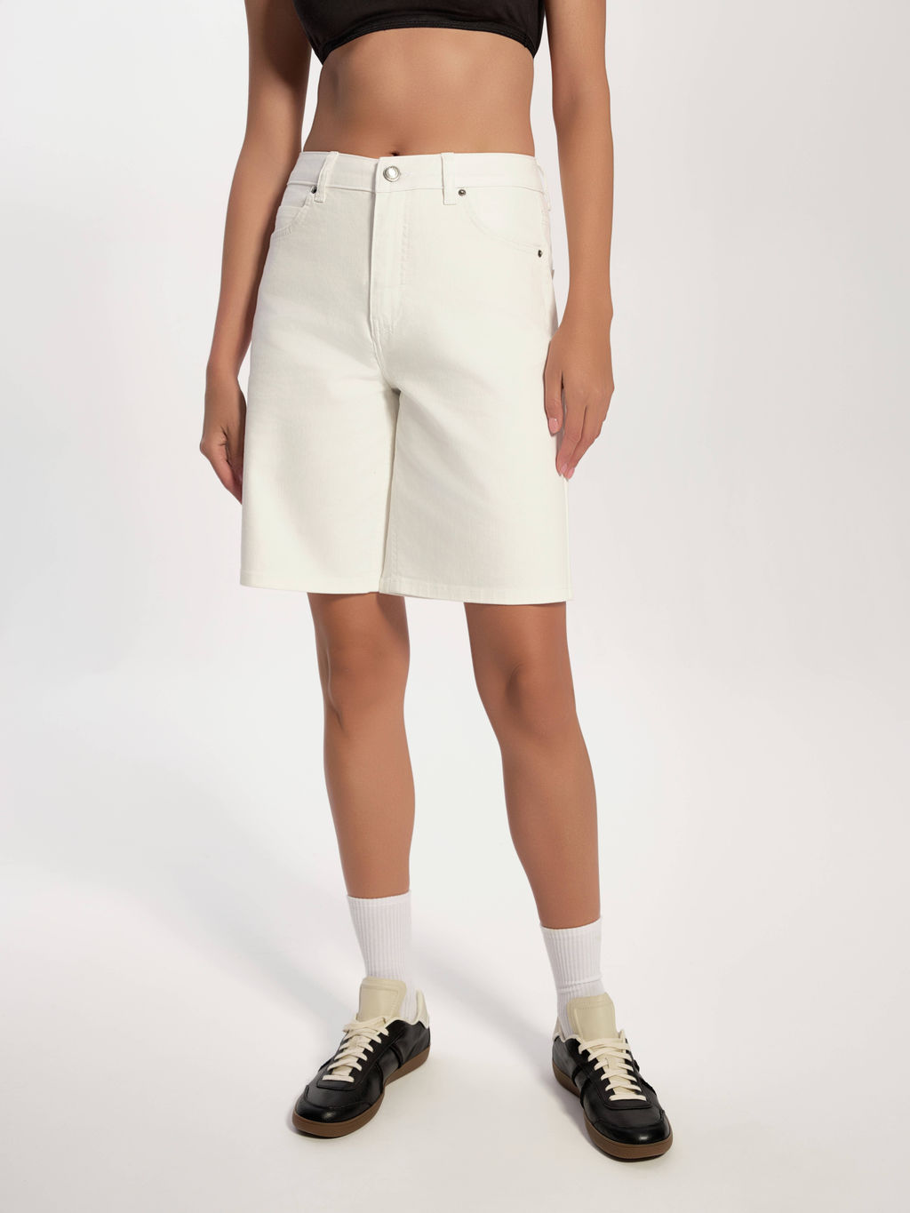 CONTE CON-758 Джинсовые шорты из мягкого денима в молочном оттенке off white