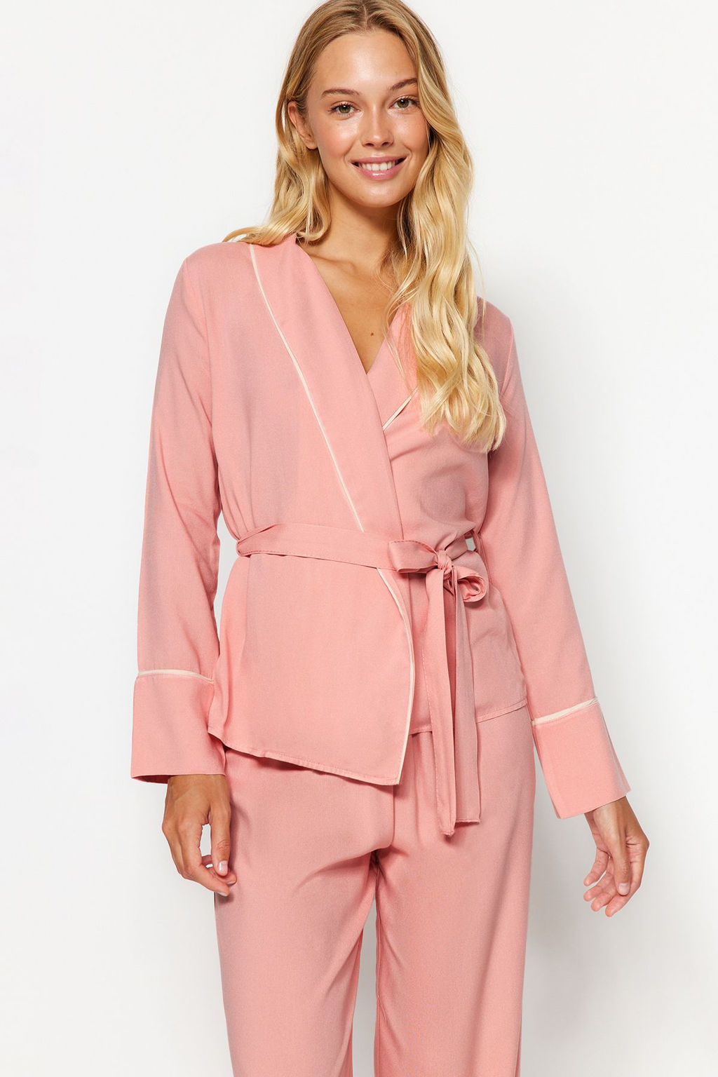 Trendyolmilla Bej Kusakl? Biye Detayl? Kruvaze Viskon Hamile Dokuma Pijama Tak?m? THMAW22PT1109  фото 36