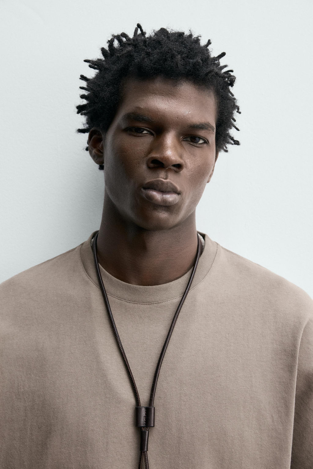 CAMISETA REGULAR FIT HEAVYWEIGHT / Marr?n / Topo - Zara фото 6