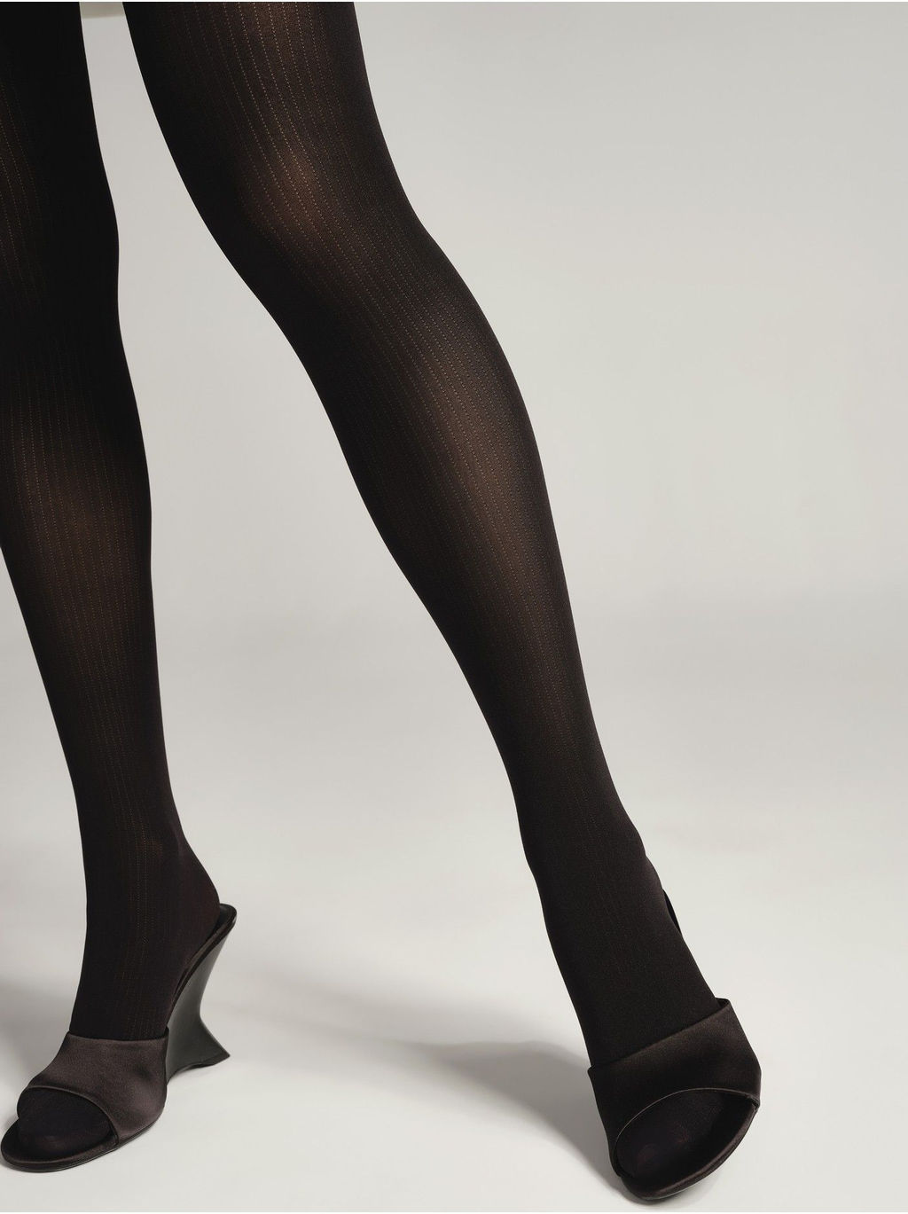 Колготки женские STRIPES (24/6) - nero Conte