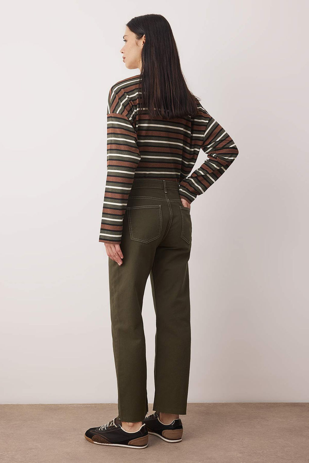 TRENDYOLMILLA Ac?k Mavi Pacas? Kesikli Yuksek Bel Straight Jeans TWOAW25JE00307  фото 26