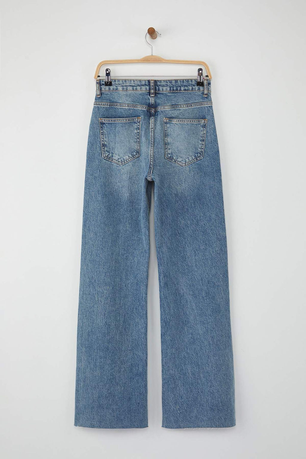 Mavi Yuksek Bel Pacas? Kesikli Az Esnek Wide Leg/Genis Paca Jeans TWOAW26JE00081