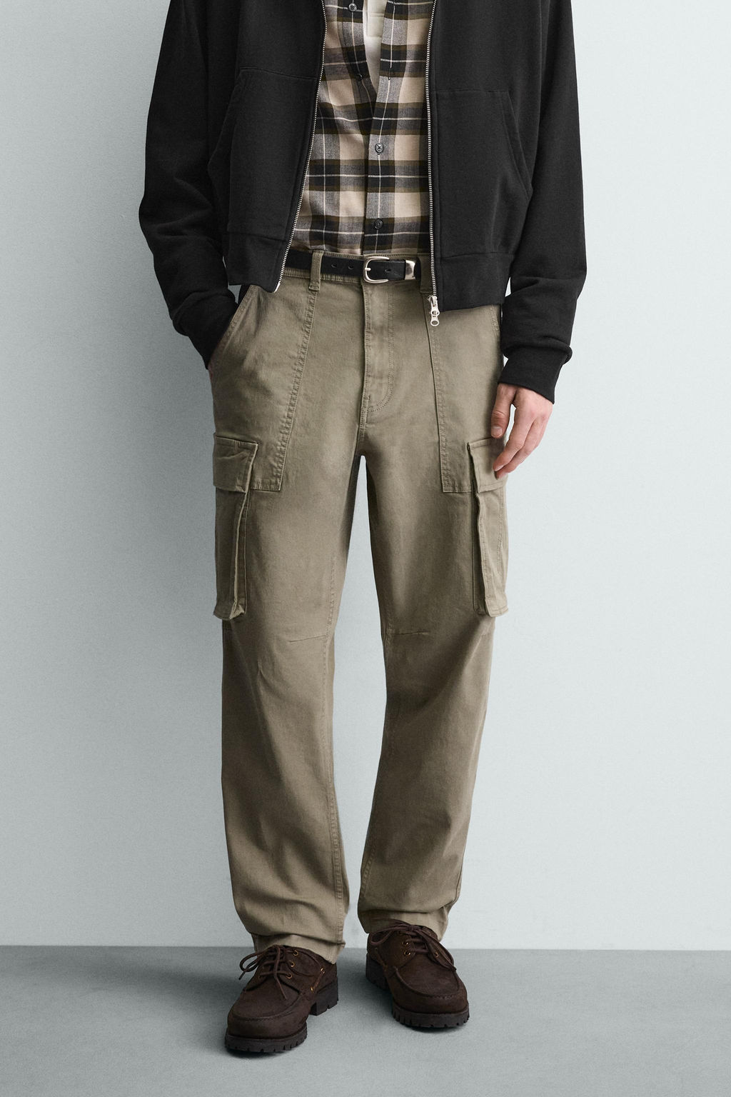 RELAXED FIT CARGO TROUSERS - Zara фото 19