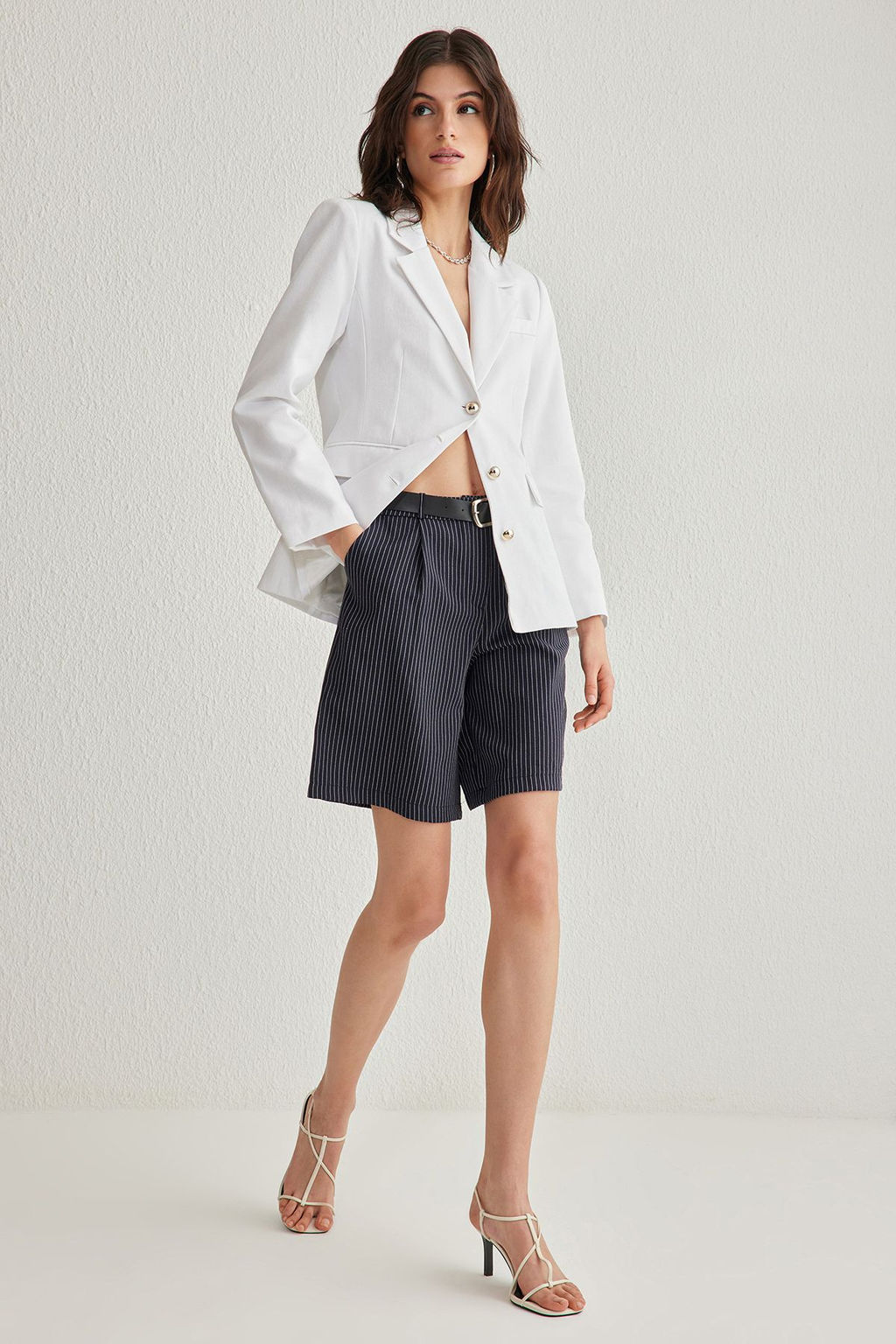 Lacivert Kemerli Cizgili Diz Boy City Dokuma Sort & Bermuda TWOSS25SR00024 - Trendyolmilla фото 2