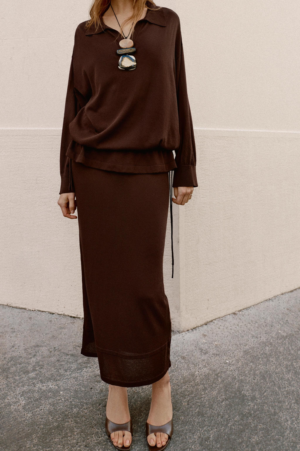 FALDA RECTA FLUIDA PUNTO / Chocolate - Zara фото 2