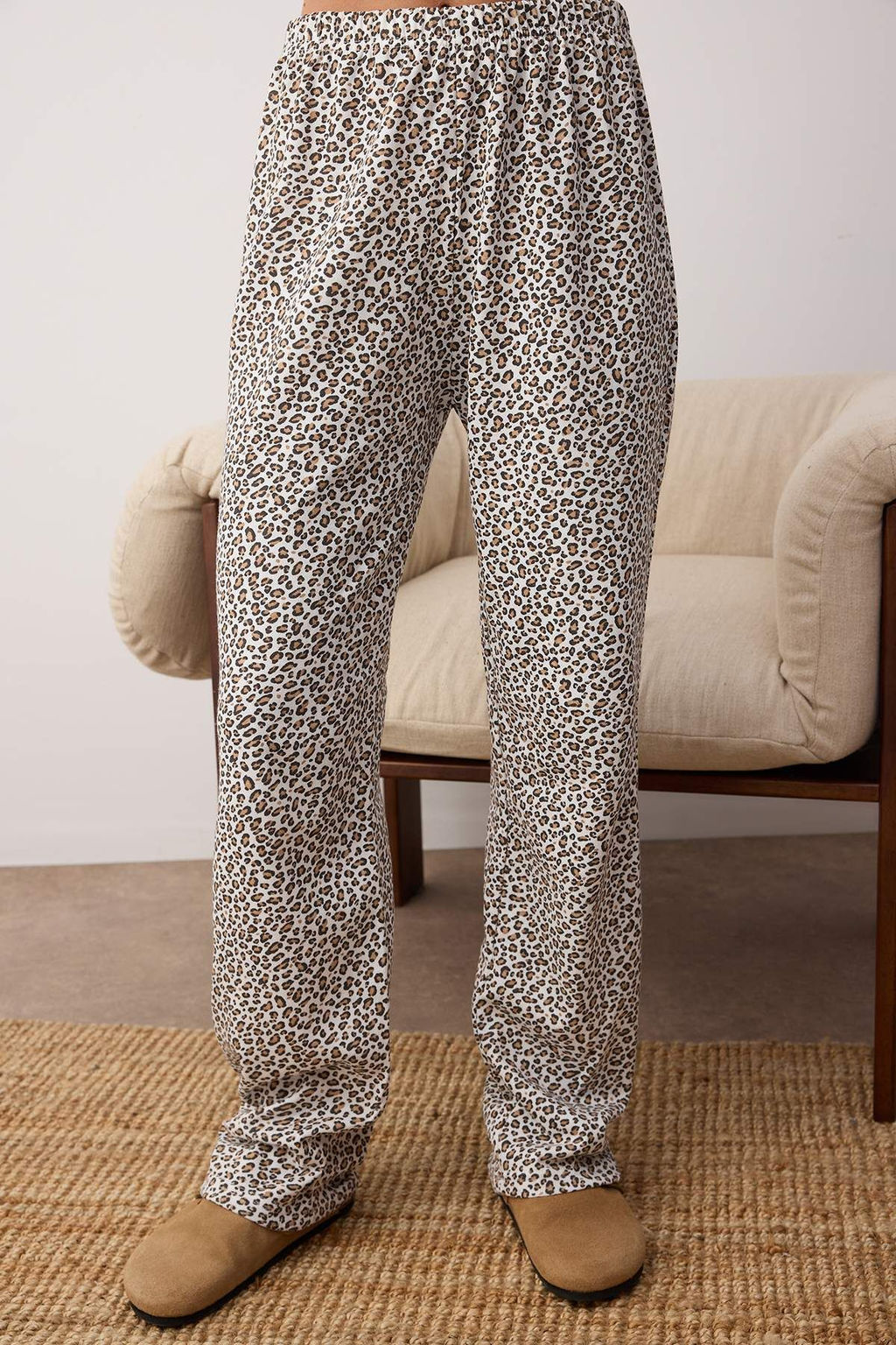 Trendyolmilla Beyaz Pamuklu Galaksi Desenli Sloganl? Uyku Bantl? Orme Pijama Tak?m? THMAW25PT00223 фото 8