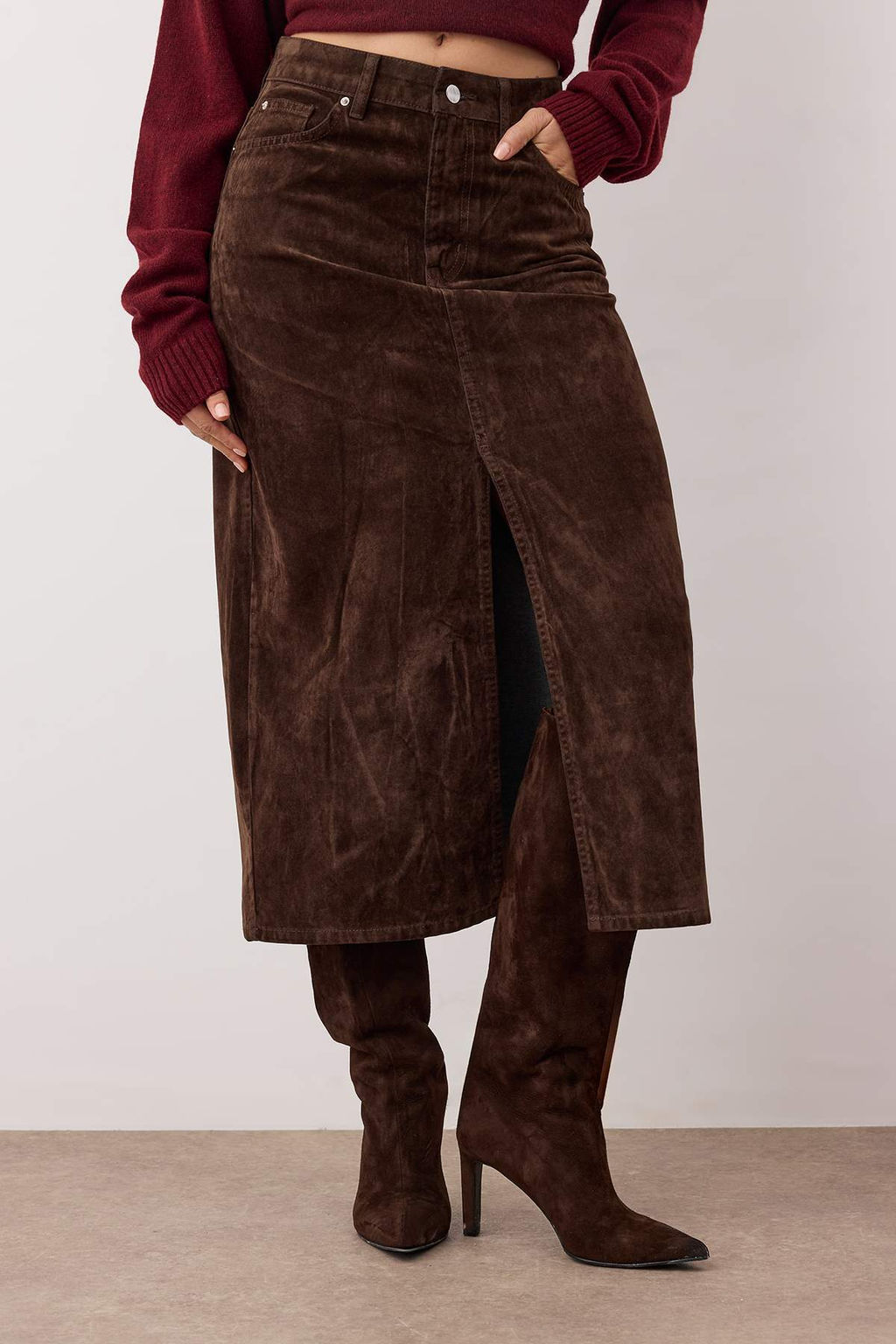 Kahverengi Suet Gorunumlu Flok Bask?l? Midi Denim Etek TWOAW26ET00096 - Trendyolmilla фото 3