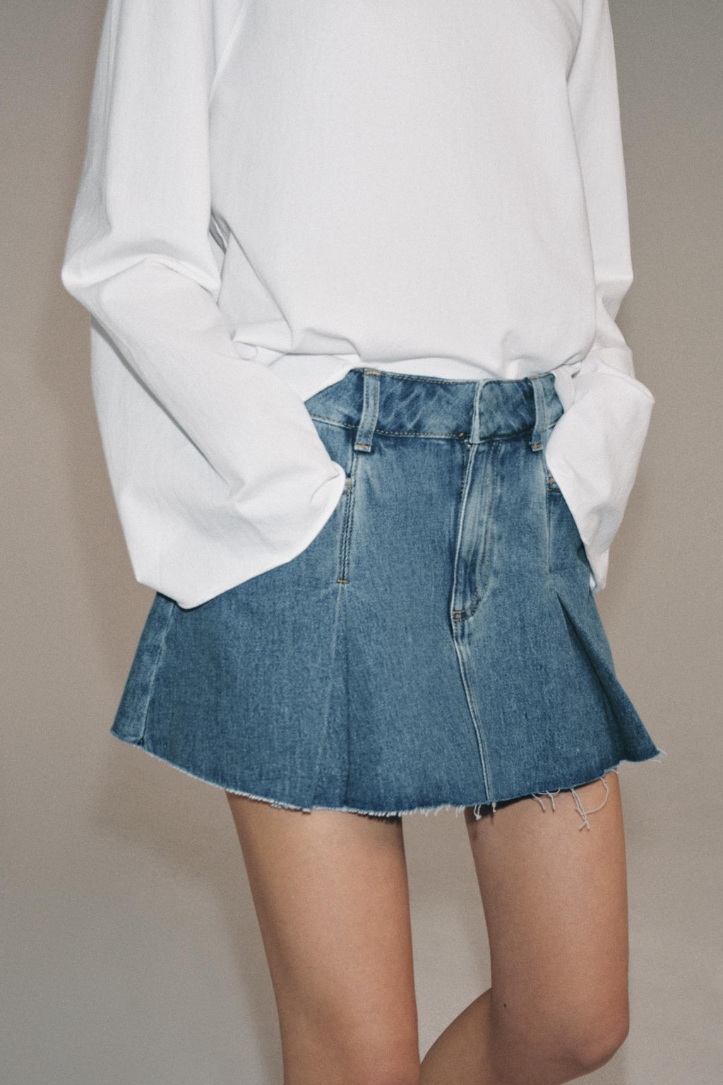 FALDA CORTA DENIM ZW COLLECTION / Azul - Zara фото 3