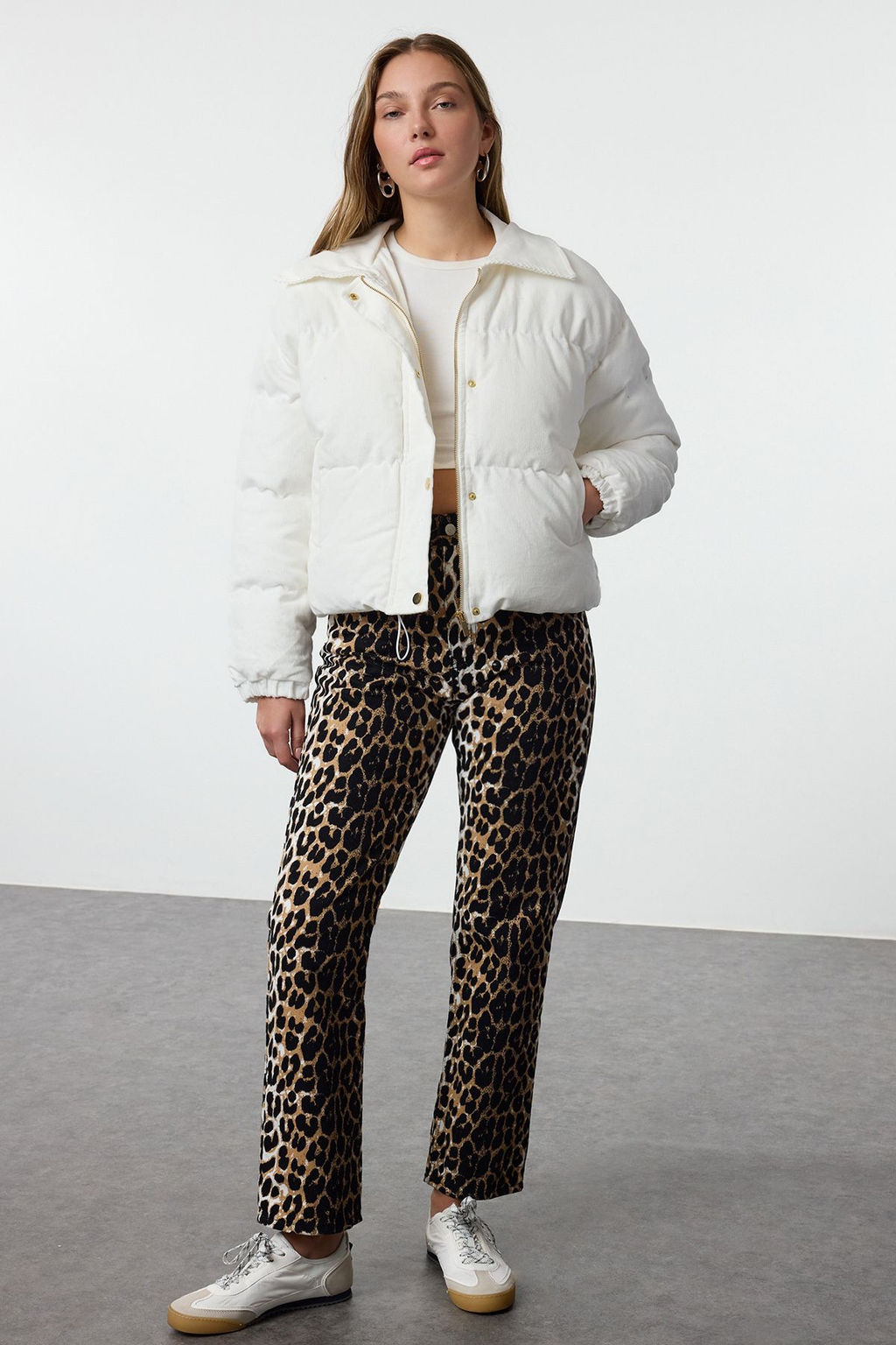 Ekru Oversize Kal?p Gomlek Yaka Fitilli Kadife Sisme Mont TWOAW25MO00230